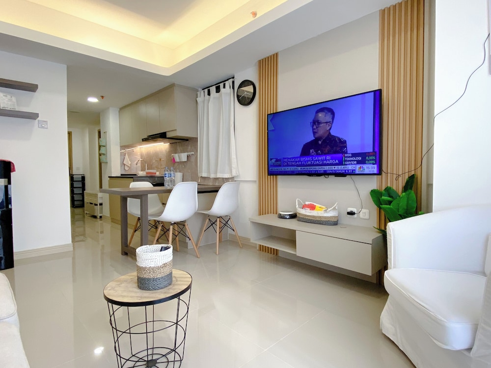 Best Deal And Comfy 2Br At Meikarta Apartment, Cikarang - 9
