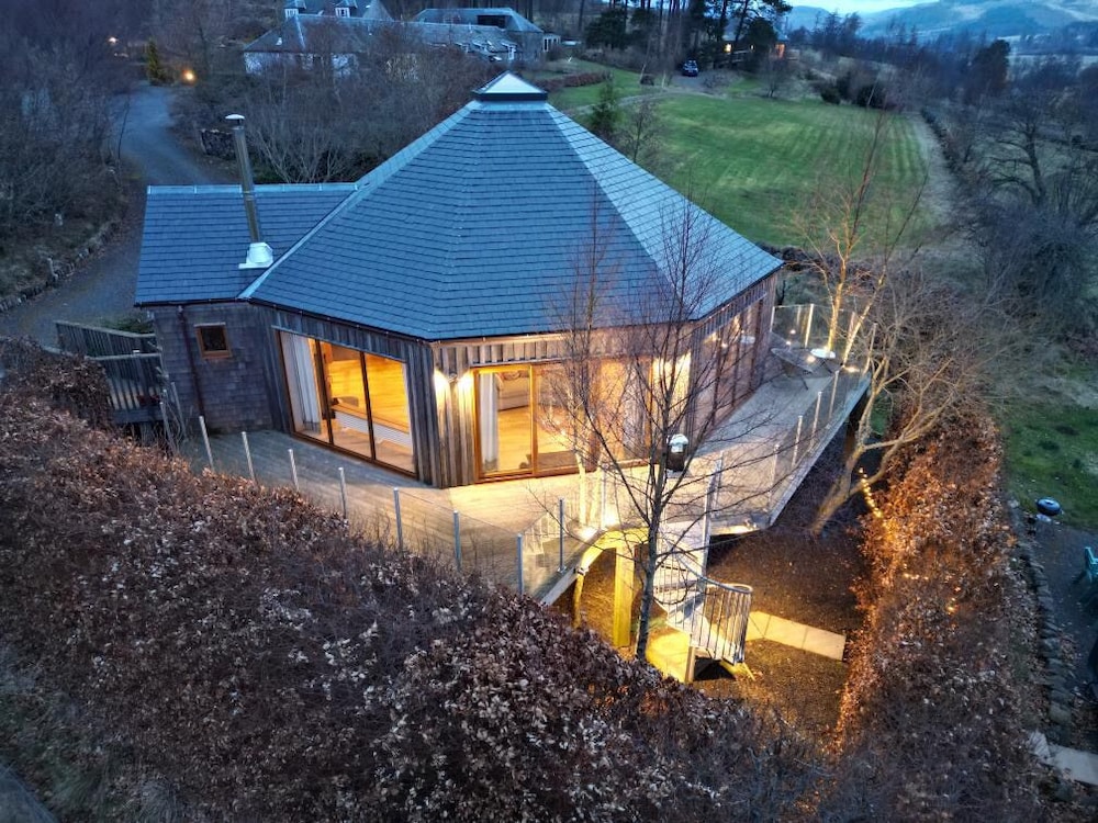 Dalnoid Cottages & Treehouses
