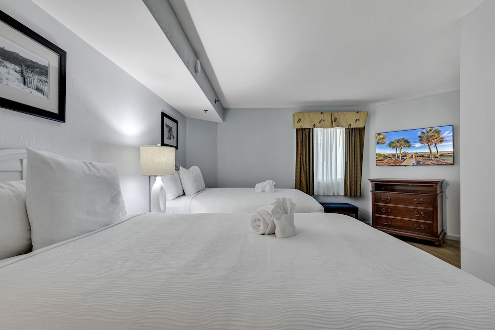Carolinian Resort 2032