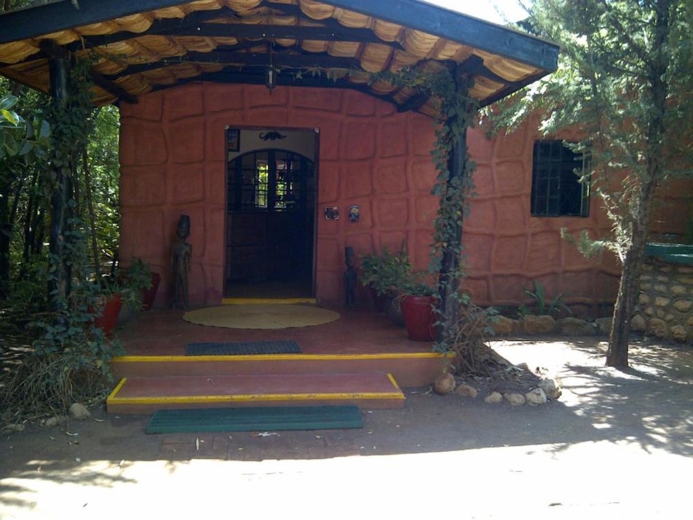 Octagon Lodge