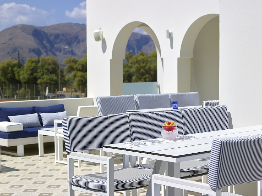 Anemos Luxury Grand Resort