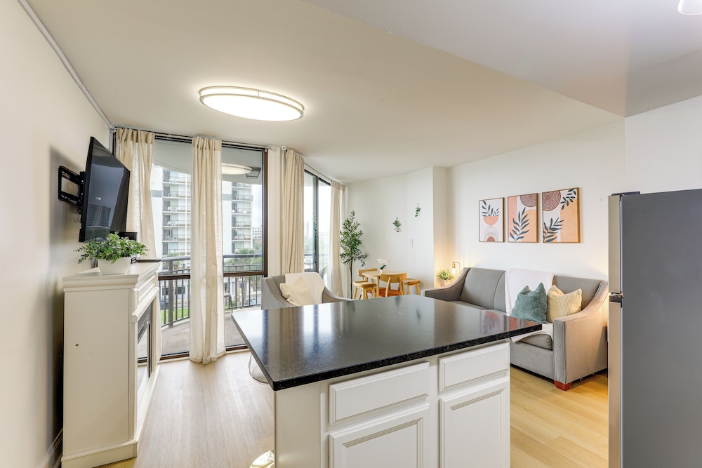 Prime Location + Ocean View: Myrtle Beach Condo!