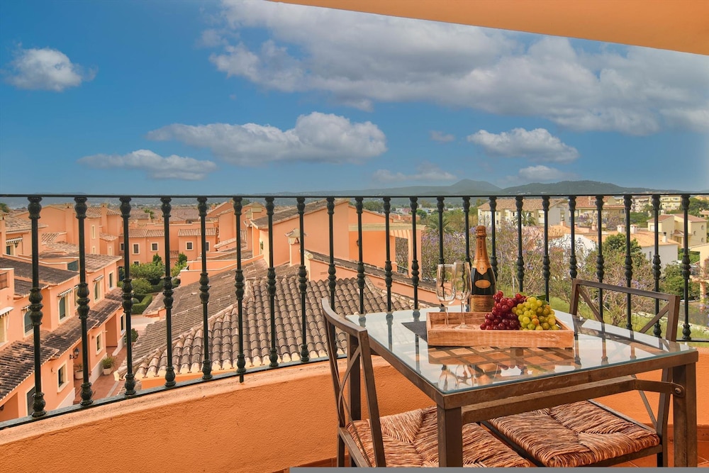 Robair in Javea With 1 Bedrooms and 1 Bathrooms view 2