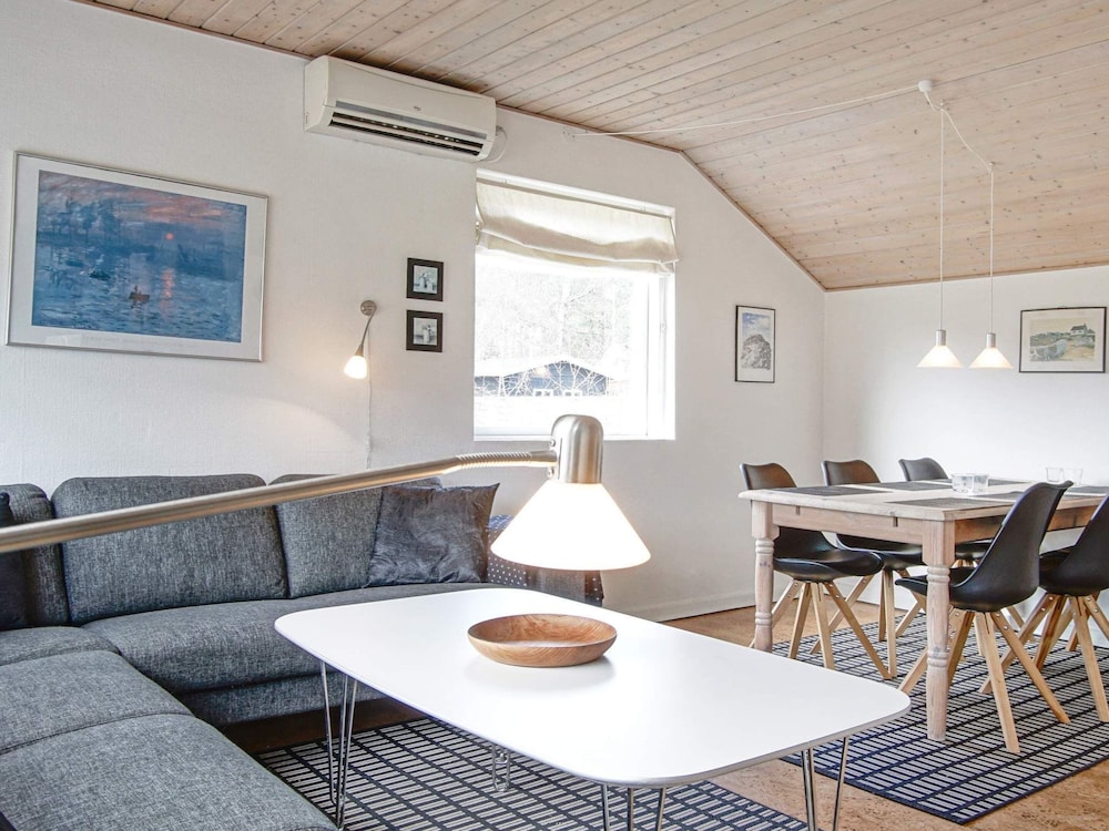 Cozy Holiday Home in NexÃ¸ near Beach of Balka view 2