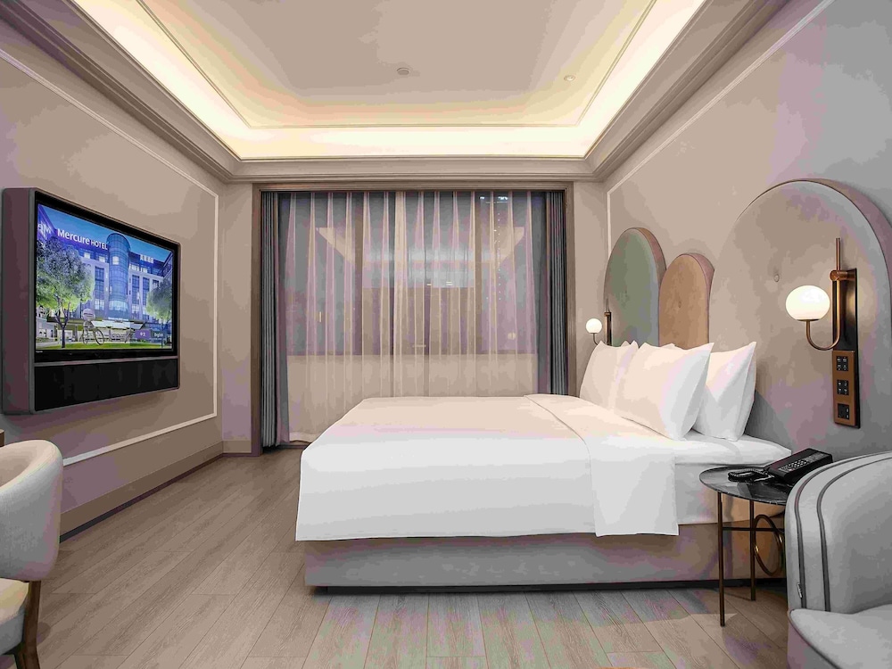 Mercure Changchun Ziyou Road Dahua