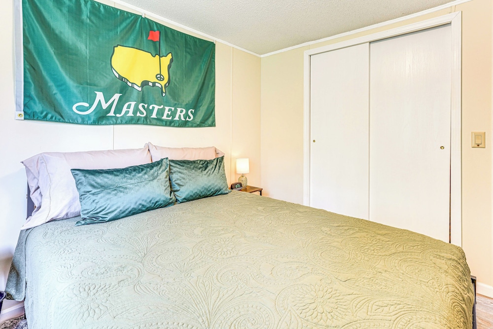 < 5 Mi to 5 Golf Courses: Home in Lake Arrowhead