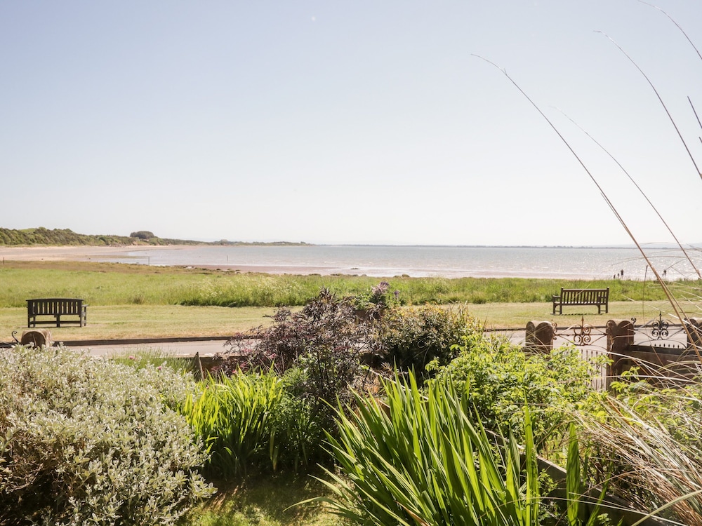 Pow-wow Shore Cottage