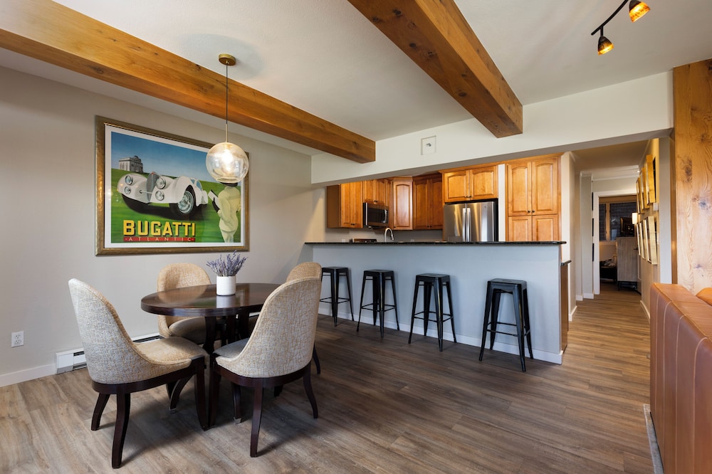 Snowmass Mountain by Snowmass Vacations