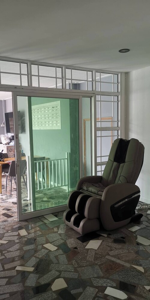Stardome Pool House of Absolute Privacy