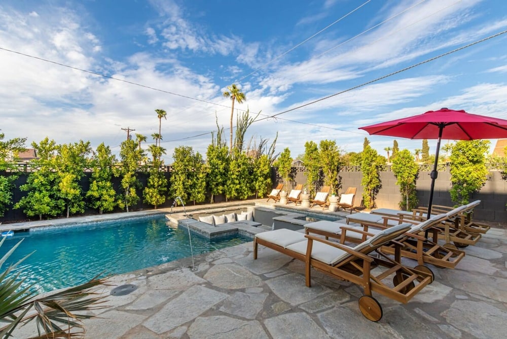 Stonewood Luxe Estate 5 Showers Heated Pool GYM