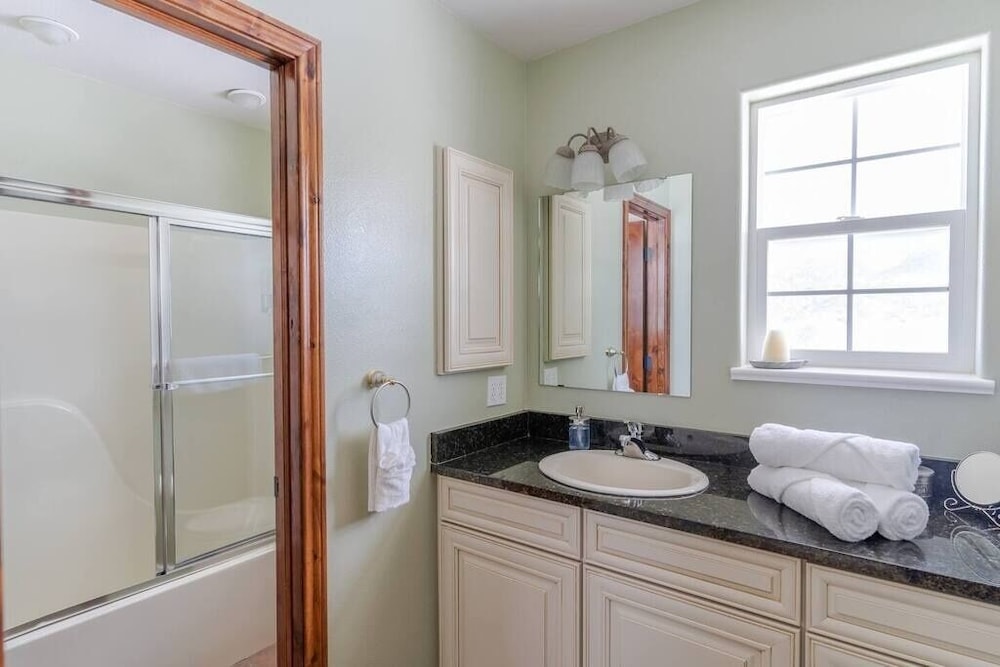 Lone Eagle Haven 3 Bedroom Home