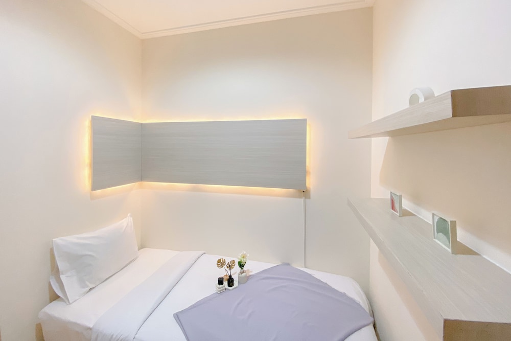 Wonderful And Homey 2Br Apartment At Menteng Park