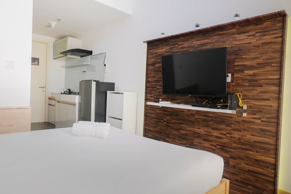 Cozy Studio Room at M-Town Apartment near Summarecon Serpong Mall view 3