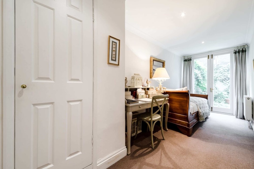 2 Bed 2 Bath Garden Flat in Victoria Pimlico