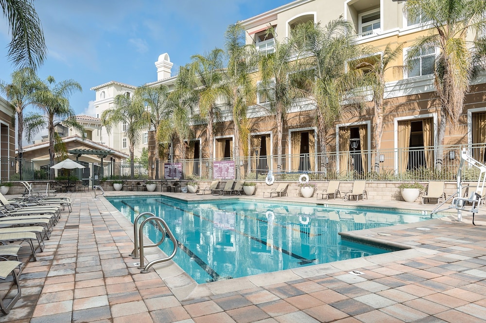 San Jose Vacations - Global Luxury Suites Baypointe Station - Property Image 1