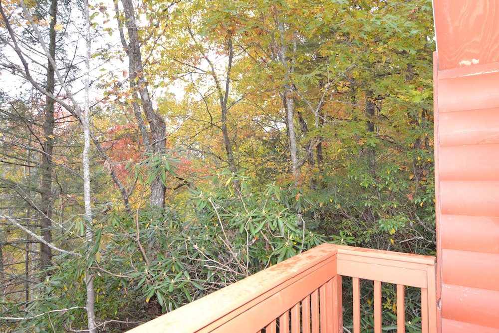 Honeymoon Hills Gatlinburg Cabin Rentals