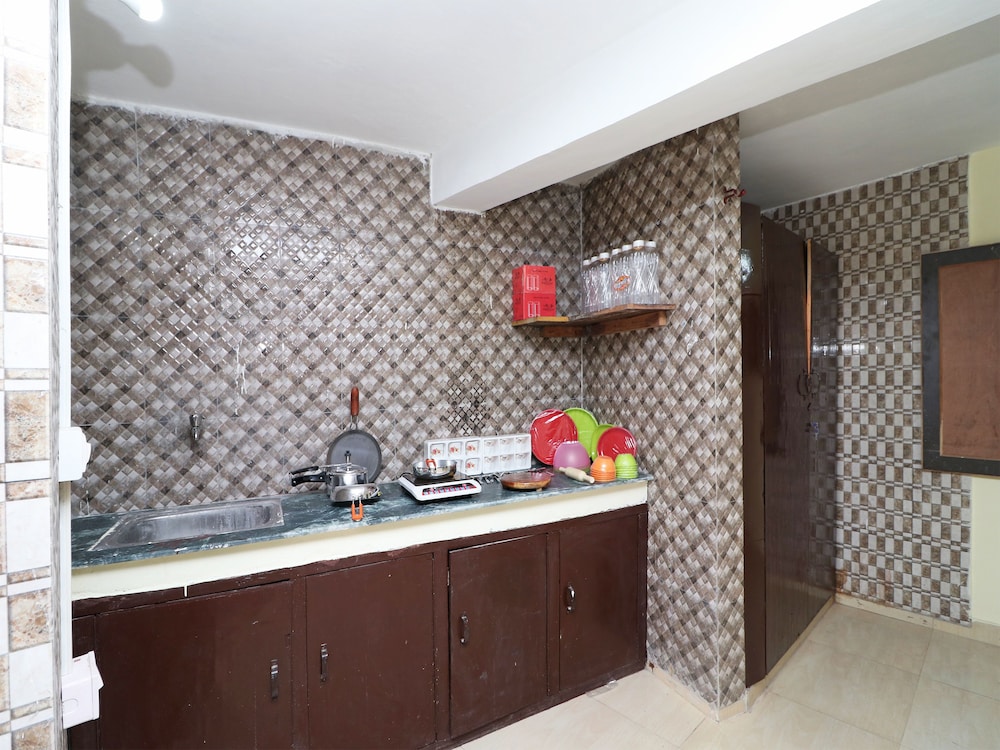 Dehradun Vacations - OYO 13673 Home Luxury 1RK Happy Valley - Property Image 4