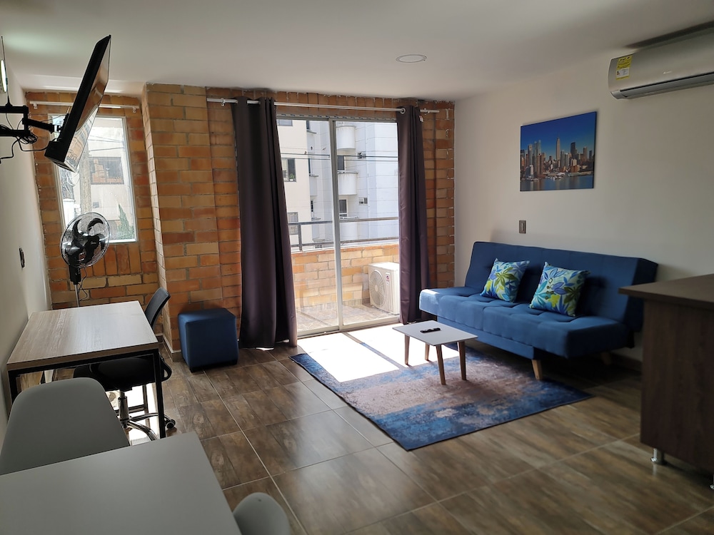 RG33 ApartaSuites