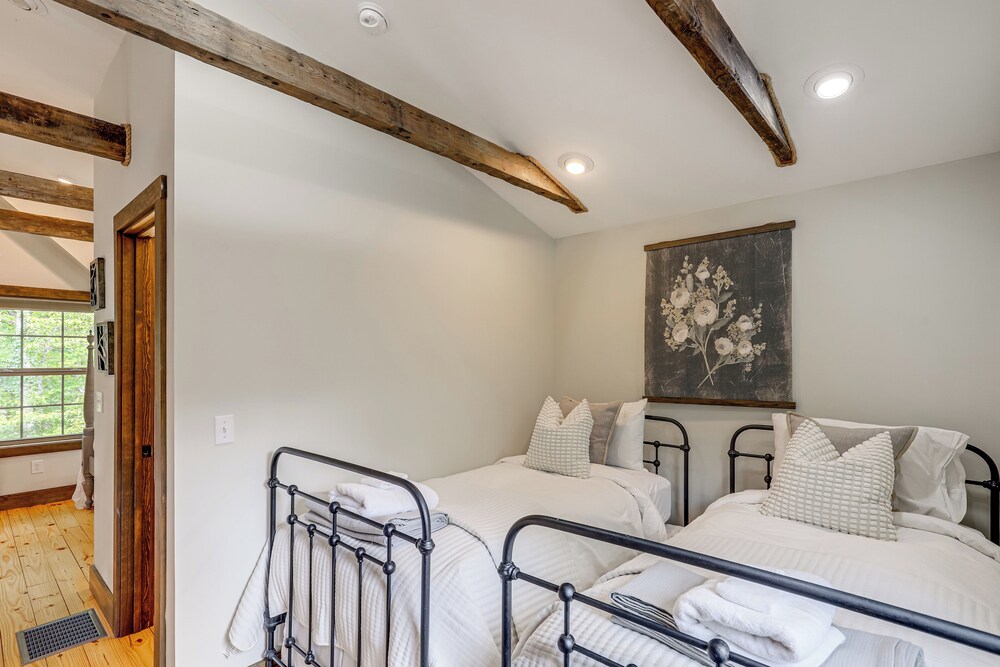 Hike, Leaf Peep & More: Sleek Cabin in Weaverville