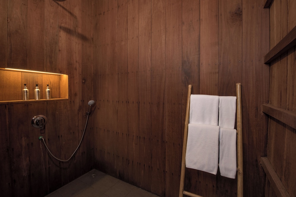 PHUM KHMER LODGE