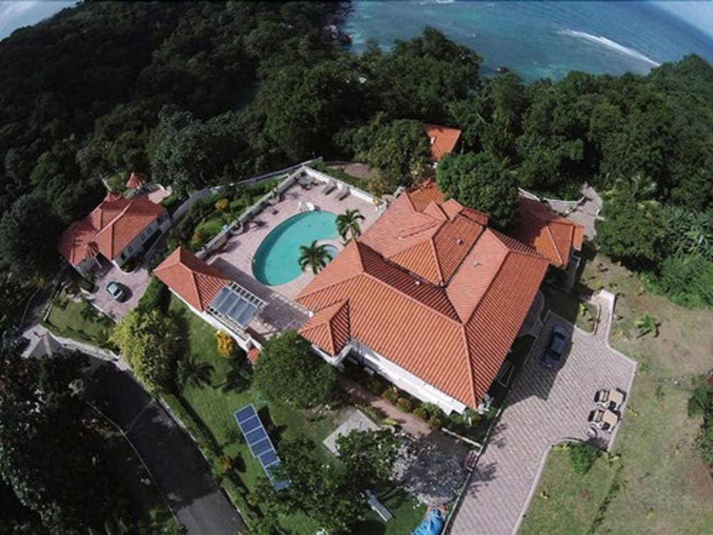 Tropical Lagoon Resort - Property Image 1