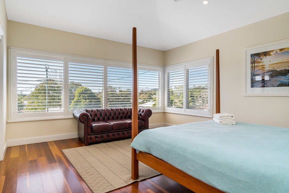 Your Luxury Escape - Away on Seaview view 5