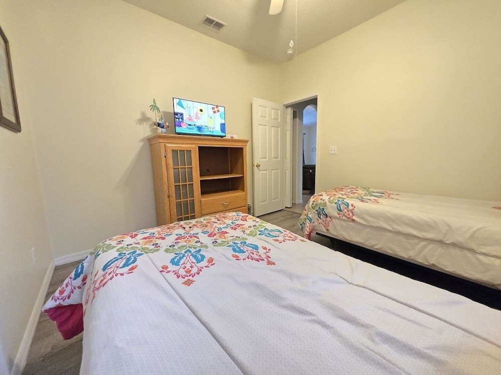 WR1057DL 4 Bedroom Villa in Westridge 4 Home