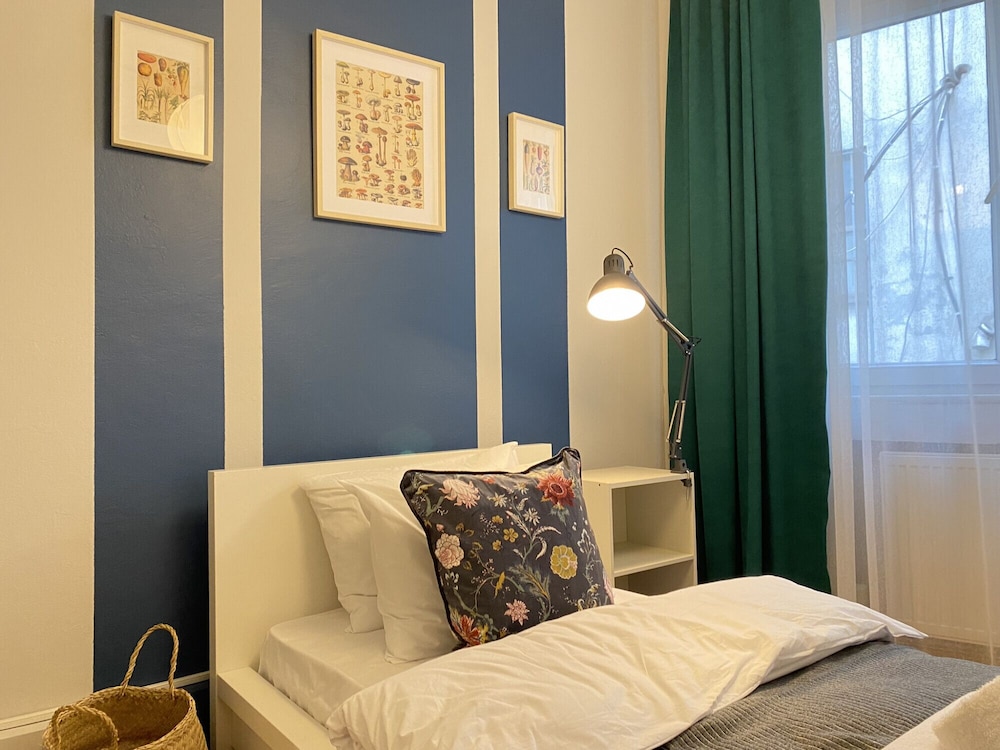 Charming Flat Near Osmanbey Metro Station
