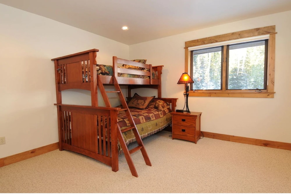 Big Sky Vacations - Alpenglow Condos at Big Sky Resort - Property Image 2