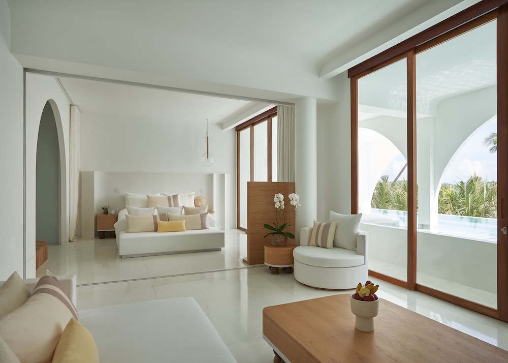 SALA Samui Chaweng Beach Resort