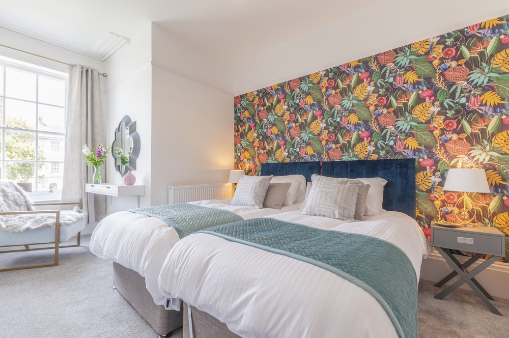 Wyndham Square Apartments by K Boutique view 2