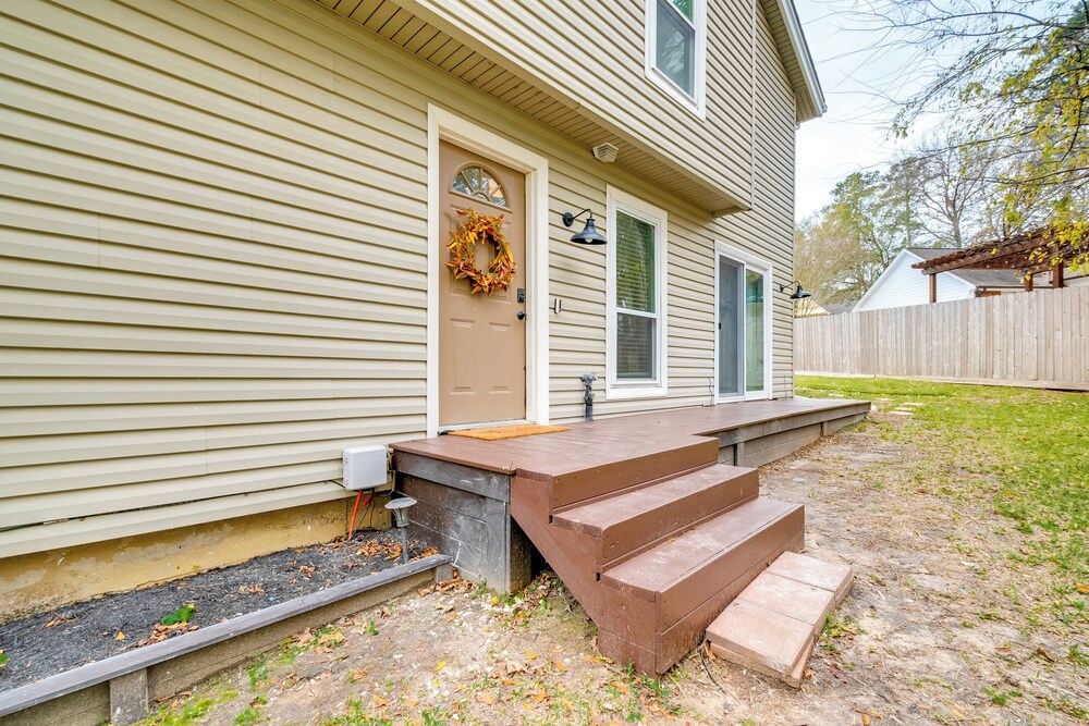 Walk to Lake Conroe: Family-friendly Getaway!