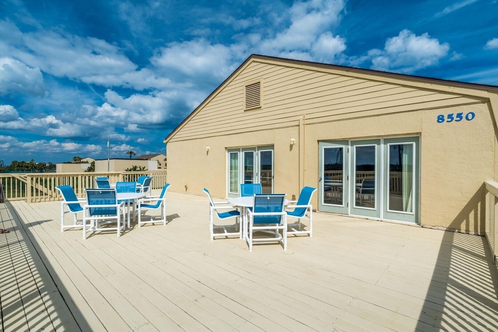 Blessed By The Sea Crescent Beach Activities 2 Bedroom Home