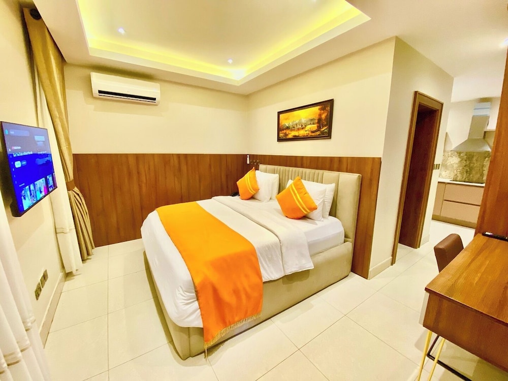 Urban Edge Comfort Apartment
