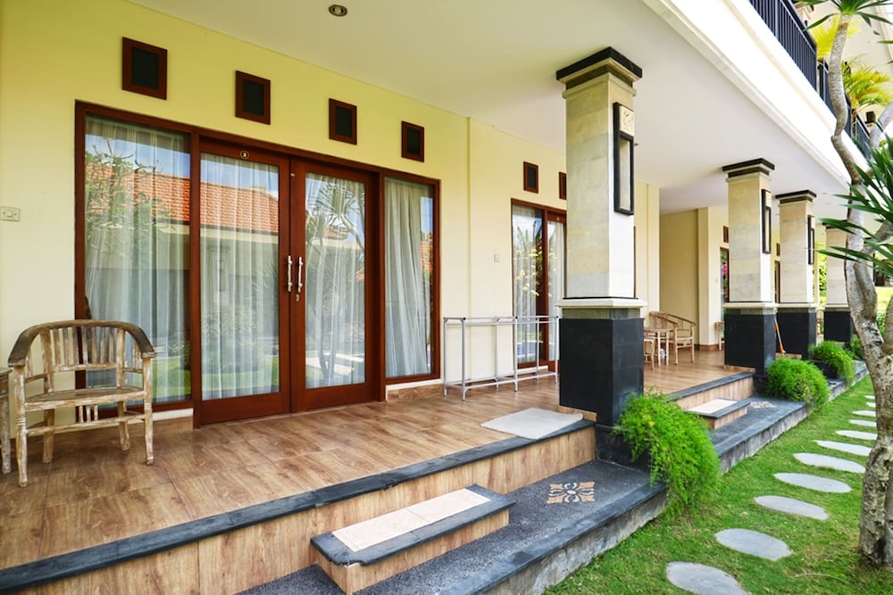 Damar Emas Guesthouse view 3