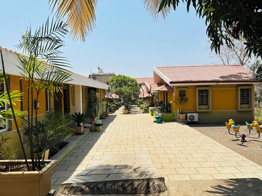 LION PARK HOTEL AND RESORT