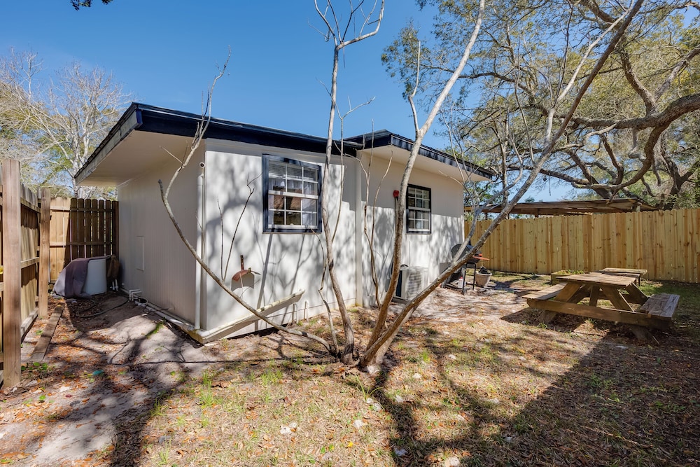 6 Mi to St George Island: Cozy Gulf Coast Retreat!