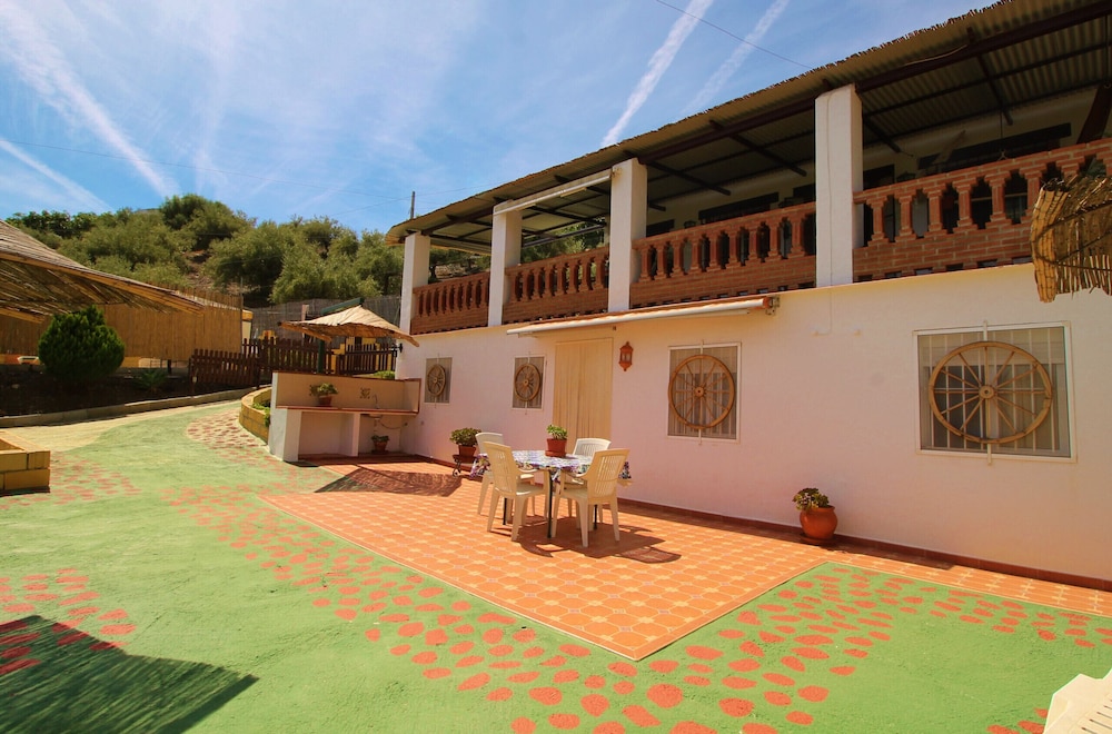 1038 Villa Cruz view 4