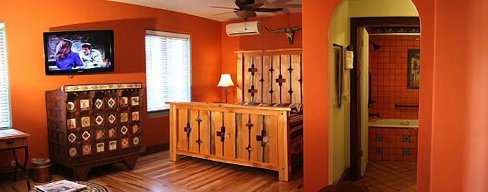 Winslow Vacations - La Posada Hotel - Property Image 4