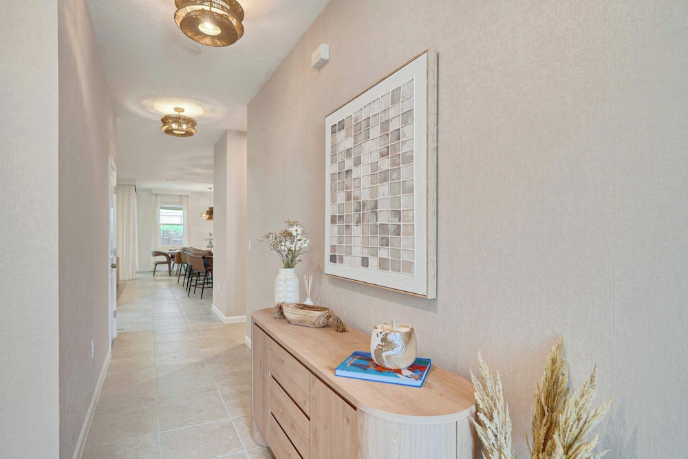 Luxury 7BR Villa, Pool, Spa & Game Room