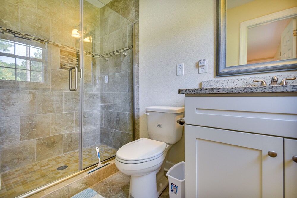 Chesapeake Vacation Rental ~ 9 Mi to Norfolk! view 4