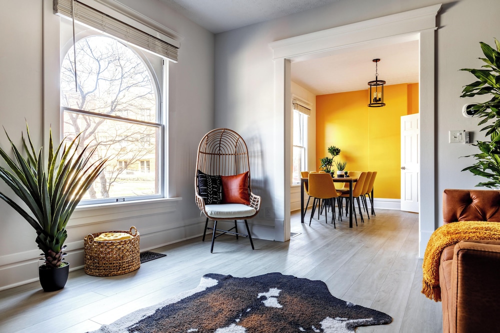 Jungle House Boutique Residences – Downtown Columbus & Short North