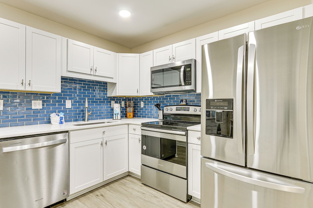Beach & Pool Access: Serene Hilton Head Haven!