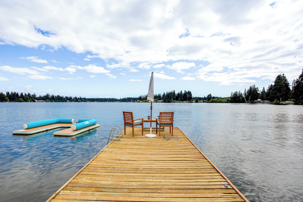 Lake Spanaway Retreat: Home w/ Private Beach!