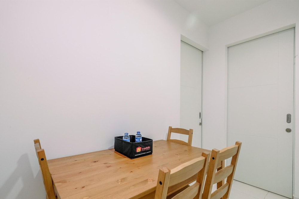 Homey 2BR Sentul Tower Apartment near SICC