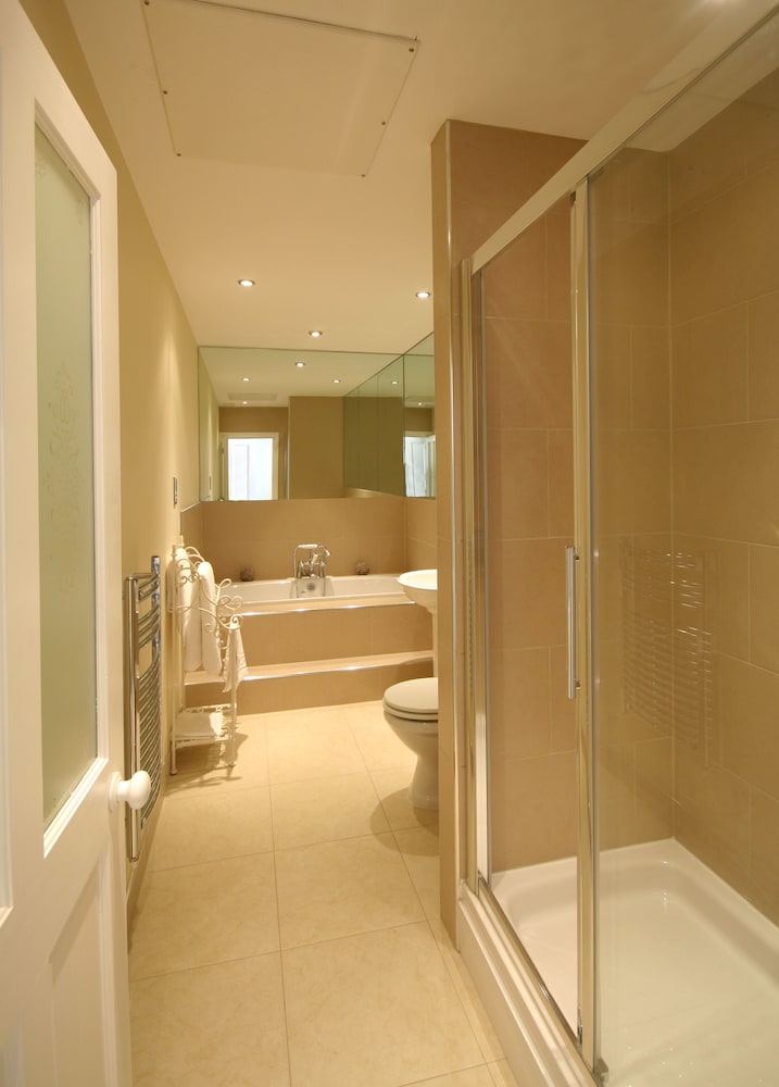 Ffarm Country House