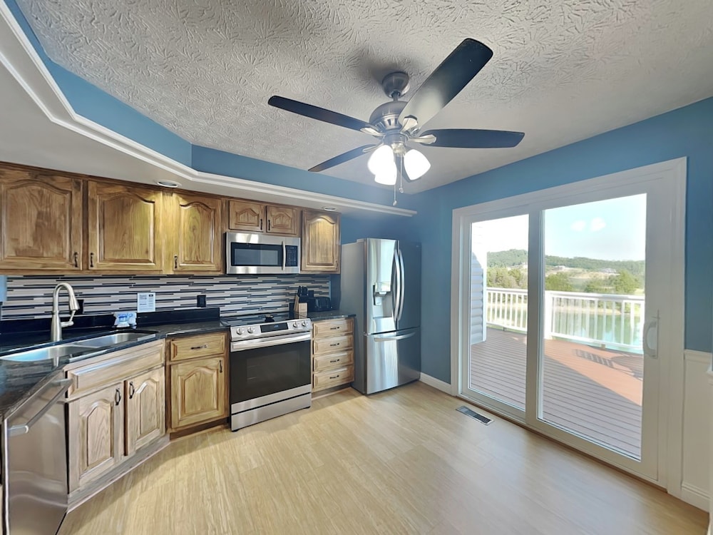 Tranquil Cove by Jackson Mountain Rentals