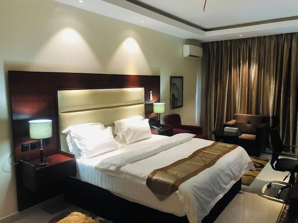 Royal Swiss Apartments and Suites