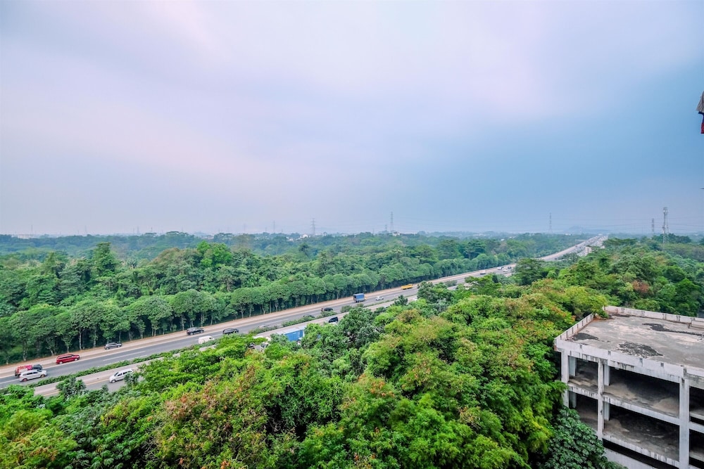 Warm and Comfortable Designed 2BR at Podomoro Golf View Apartment