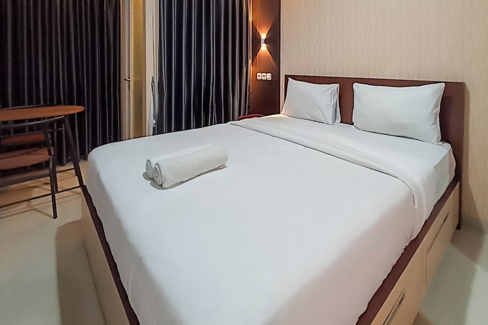 Brand New and Homey Studio at Tamansari Skylounge Makassar Apartment